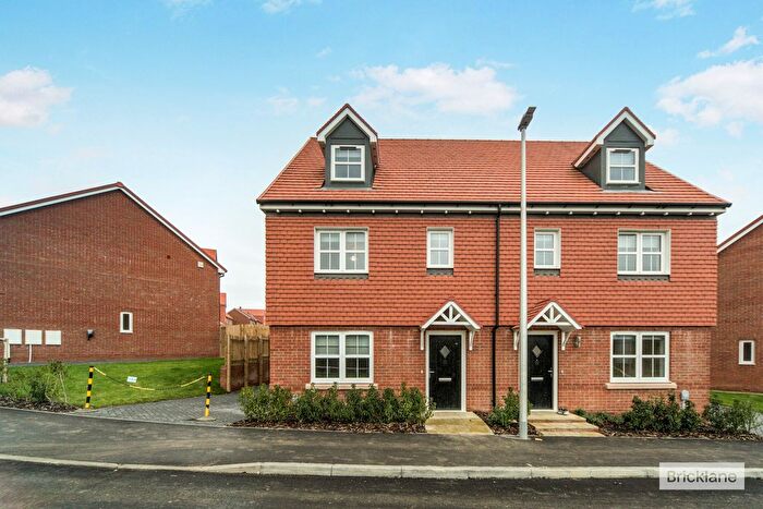 4 Bedroom Property To Rent In Funnell Drive, Stone Cross, Pevensey, BN24