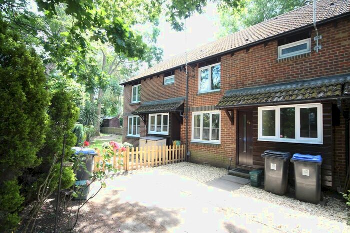 1 Bedroom Terraced House To Rent In Overthorpe Close, Knaphill, Woking, GU21
