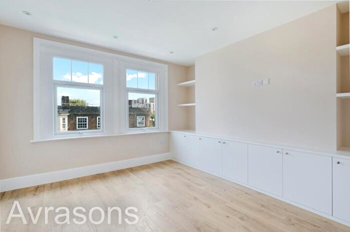 1 Bedroom Flat To Rent In Shaftesbury House, Vauxhall, SE11