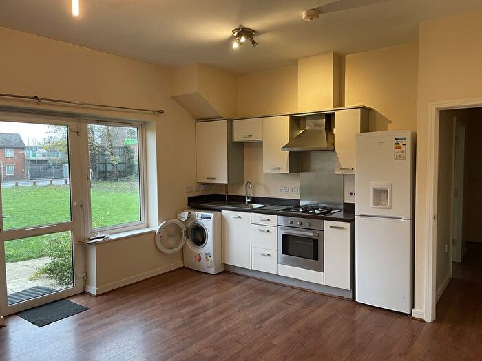 2 Bedroom Flat To Rent In Pomfret Court, River View, Riverside Wharf, Northampton, Northamptonshire., NN4