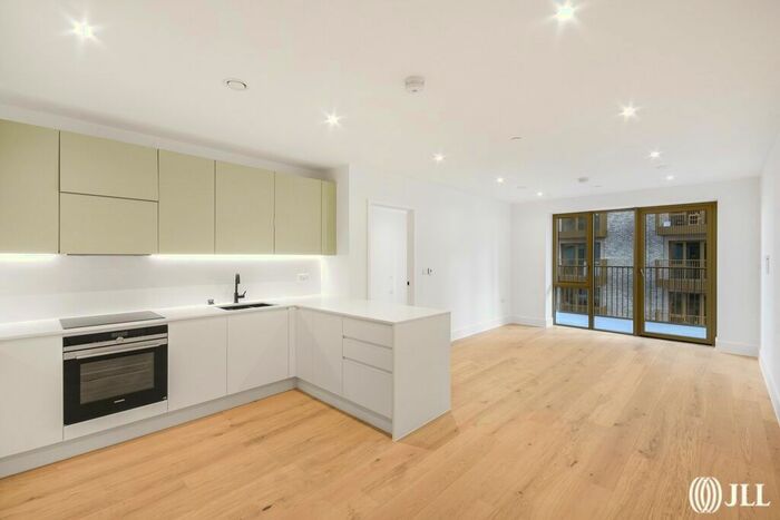 2 Bedroom Flat To Rent In Capital Interchange Way, Brentford, TW8