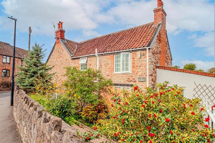 3 Bedroom Cottage For Sale In Delightful Character Cottage In The Heart Of The Popular Village Of Easton-in-Gordano, BS20
