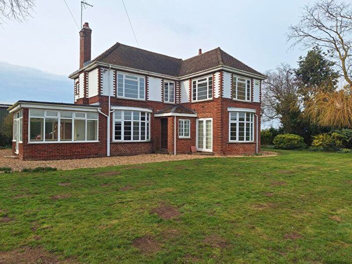 4 Bedroom Detached House To Rent In Little Sutton, PE12
