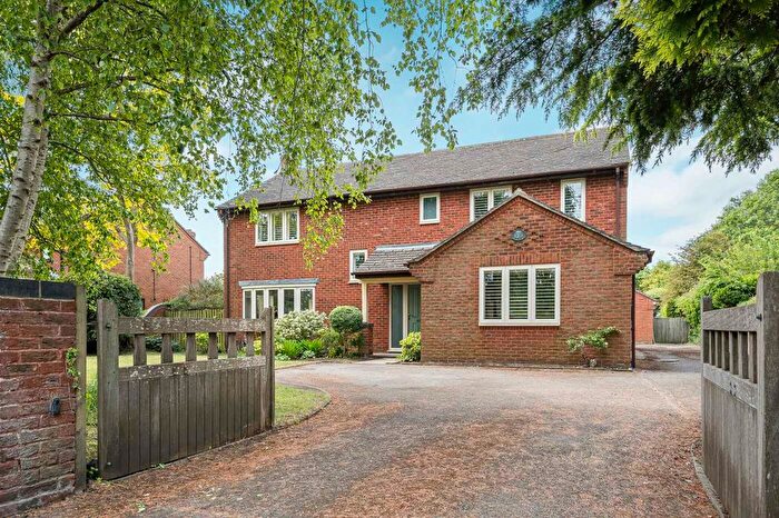 4 Bedroom Detached House For Sale In Mill Lane, Chalgrove, Oxford, OX44