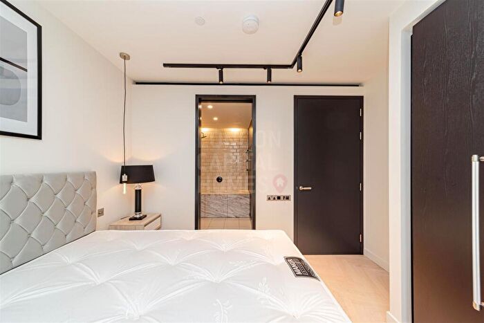 2 Bedroom Apartment To Rent In One Crown Place, Sun St, London, EC2A