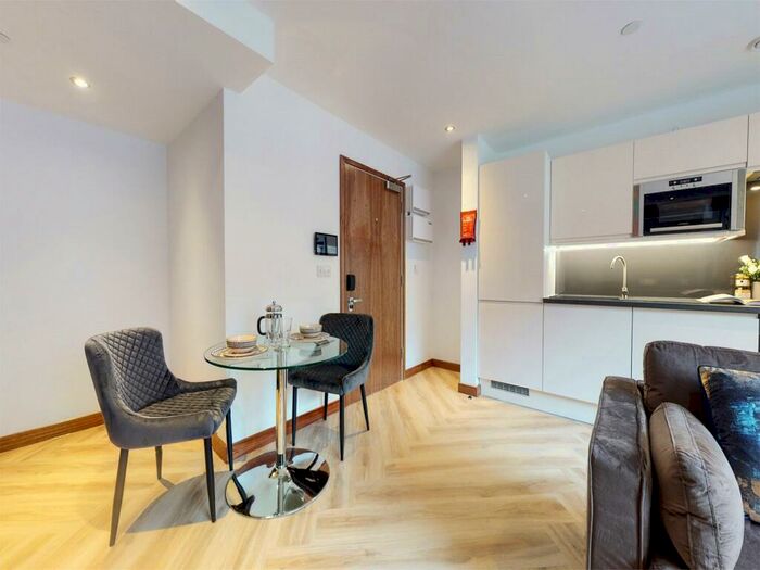 Apartment To Rent In Apt, Live Oasis Deansgate #, M2