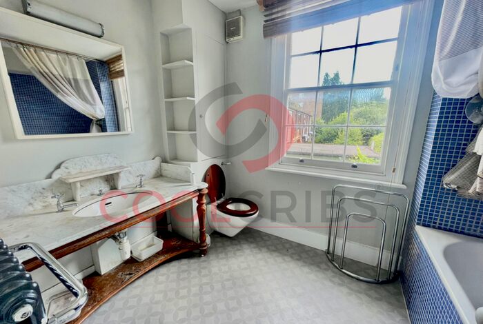 3 Bedroom Flat To Rent In Fife Terrace, London, N1