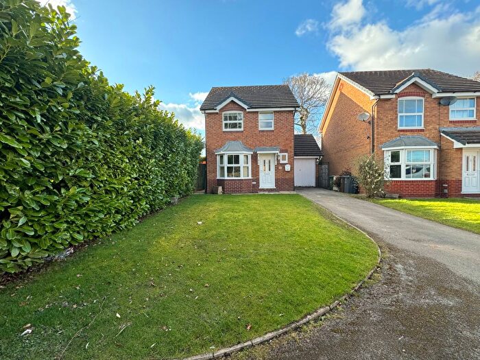 3 Bedroom Detached House To Rent In Chalgrove Crescent, Solihull, West Midlands, B91