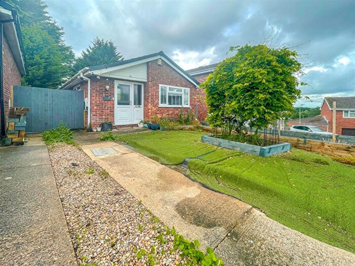 2 Bedroom Detached Bungalow For Sale In Hatherleigh Road, Leicester, LE5