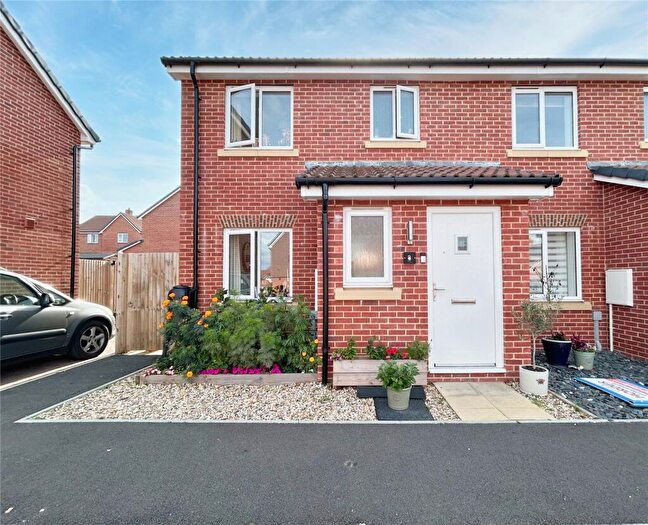 3 Bedroom End Of Terrace House For Sale In Tivoli Way, Blandford St. Mary, Blandford Forum, Dorset, DT11