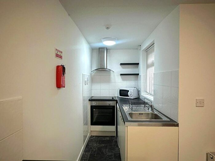 1 Bedroom Apartment To Rent In High Street, Bangor, Gwynedd, LL57