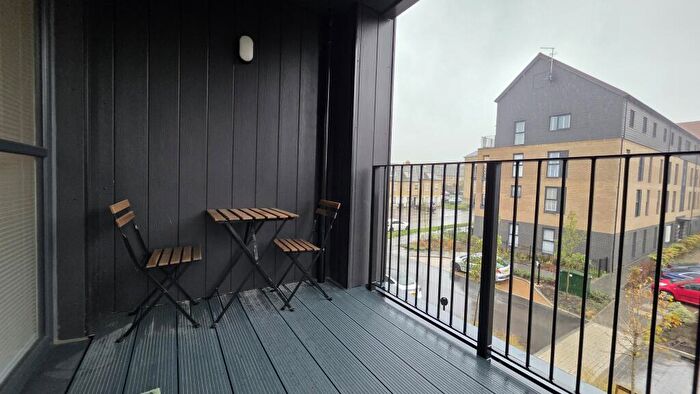 2 Bedroom Flat To Rent In Rixson Road, Swancombe, DA10