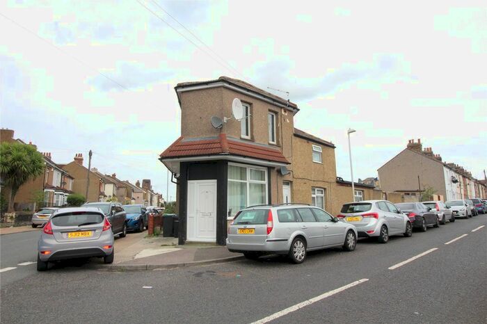 1 Bedroom Flat To Rent In Springhead Road, Northfleet, Gravesend, Kent, DA11