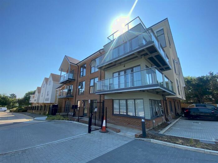 2 Bedroom Apartment To Rent In The Gatehouse, Eastwood Road, Rayleigh, SS6
