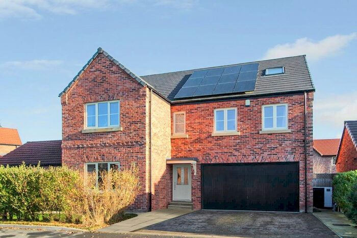 6 Bedroom Detached House For Sale In Farefield Close, Dalton, Thirsk YO7