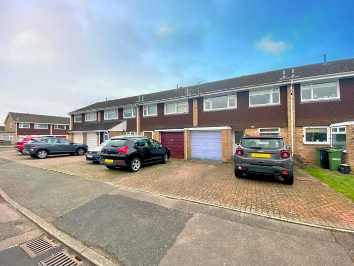 3 Bedroom House To Rent In Aldon Close, Maidstone, ME14