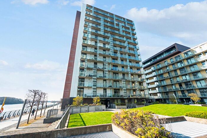 2 Bedroom Flat To Rent In Meadowside Quay Walk, Flat /, Glasgow Harbour, Glasgow, G11