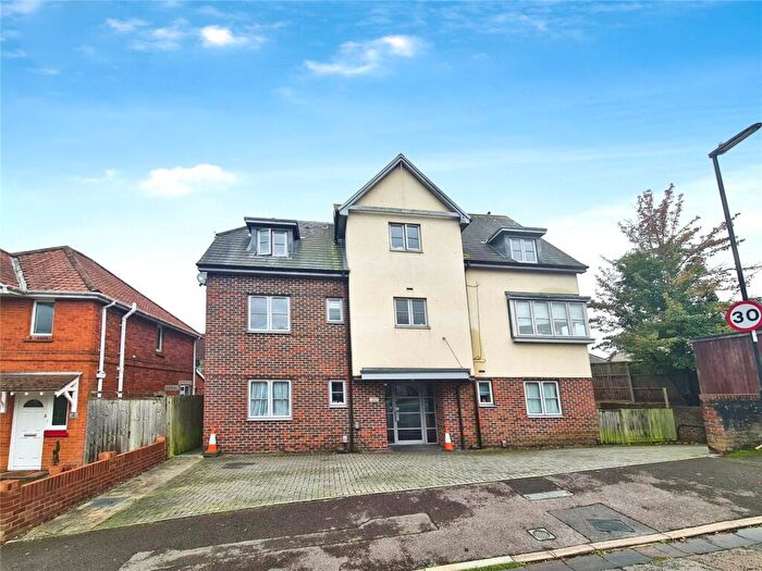 1 Bedroom Flat To Rent In Phillimore Road, Southampton, Hampshire, SO16