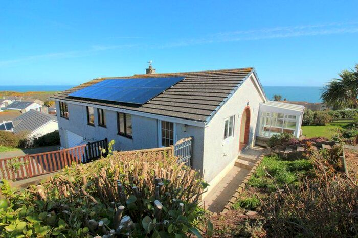 3 Bedroom Detached Bungalow For Sale In Glan Y Don Parc, Amlwch, LL68