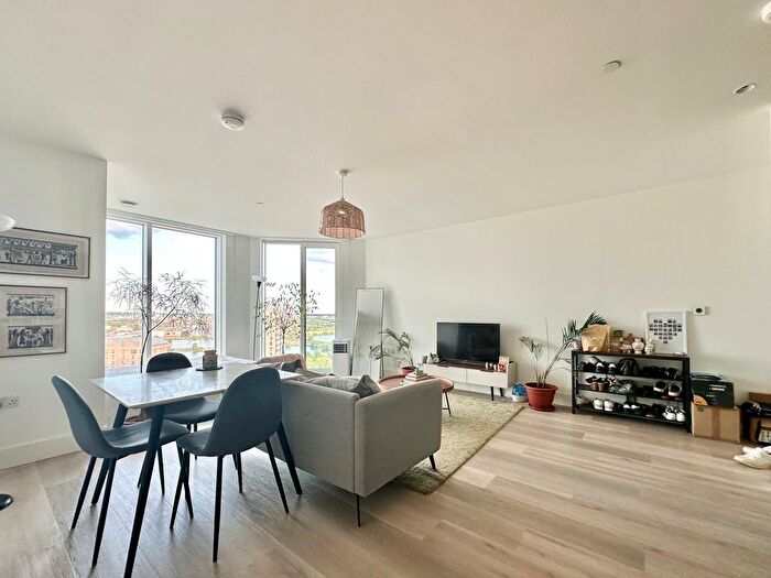 1 Bedroom Flat To Rent In Daneland Walk, London, N17