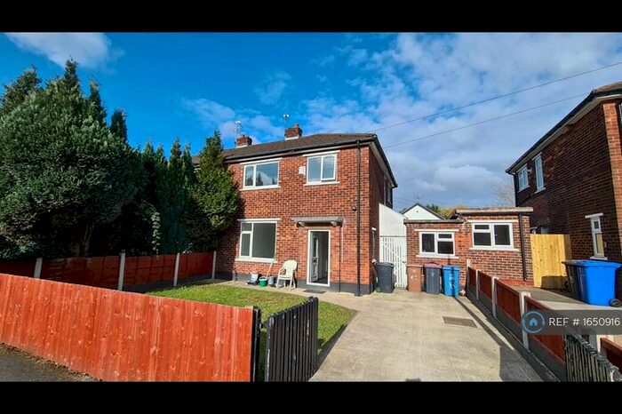 3 Bedroom Semi-Detached House To Rent In Cypress Road, Eccles, Manchester, M30