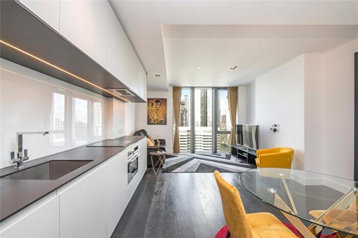 1 Bedroom Flat To Rent In Amory Tower, Marsh Wall, E14