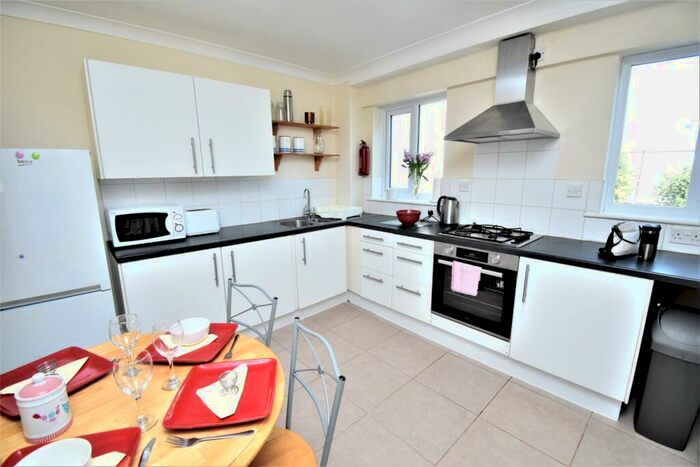 4 Bedroom Terraced House To Rent In Saunders Street Gillingham, ME7