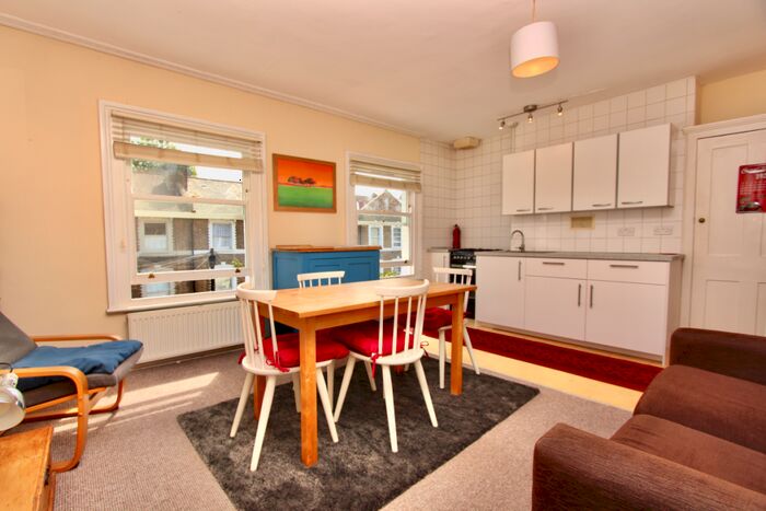1 Bedroom Flat To Rent In Reighton Road, Clapton, London, E5