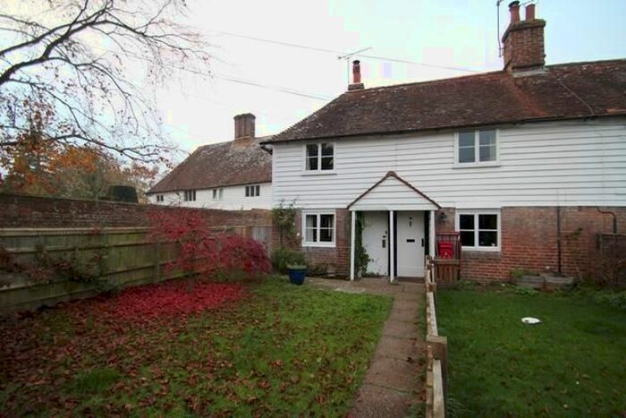2 Bedroom Semi-Detached House To Rent In Bodiam Road, Sandhurst, Kent, TN18