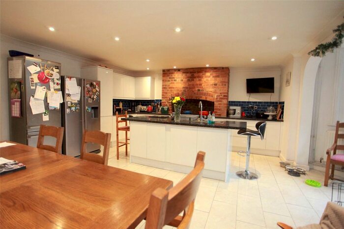 5 Bedroom Detached House For Sale In St. Josephs Place, Devizes, Wiltshire, SN10