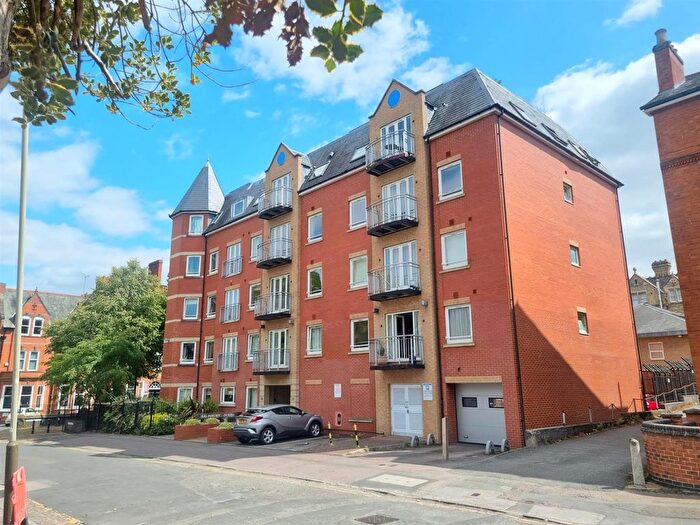 2 Bedroom Flat For Sale In Salisbury Street, Leicester, LE1