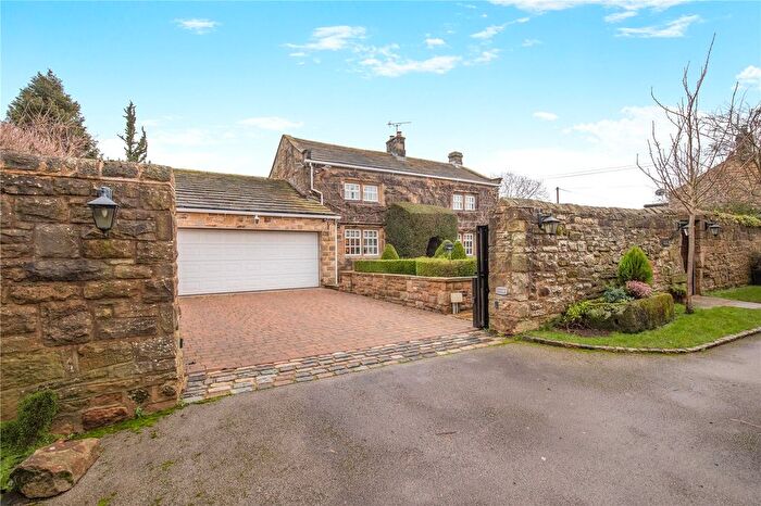 3 Bedroom Detached House For Sale In Bondgate, Harewood, Leeds, West Yorkshire, LS17