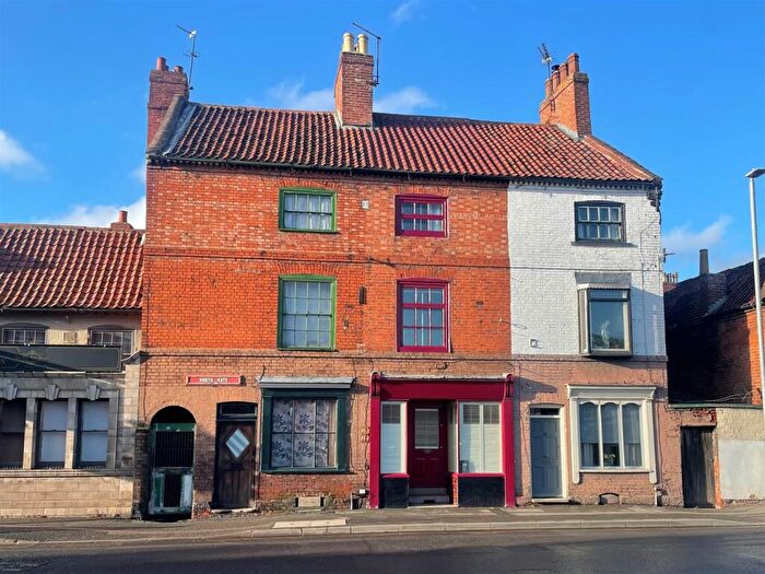 3 Bedroom Town House For Sale In North Gate, Newark, NG24