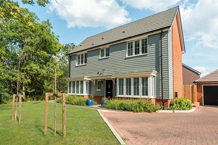 4 Bedroom Detached House For Sale In Brambling Grove, Finchwood Park, Wokingham, RG40