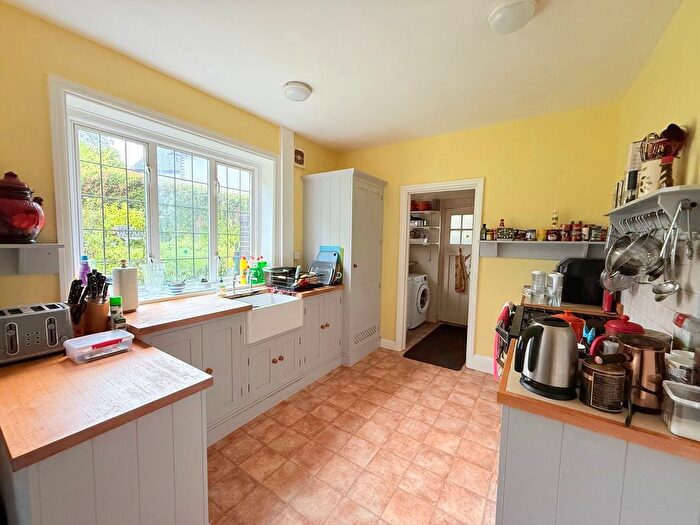 4 Bedroom Detached House For Sale In Thorne Park Road, Torquay, TQ2