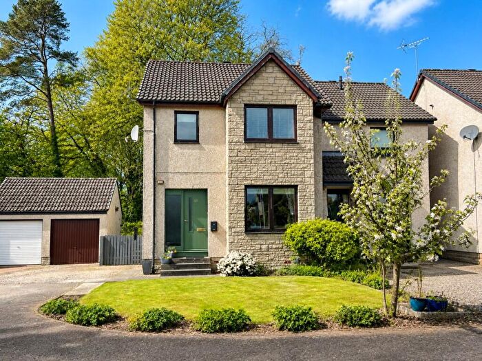 3 Bedroom Semi-Detached House For Sale In Auld Mart Lane, Milnathort, KY13