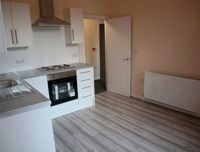 3 Bedroom Apartment To Rent In Lockwood Road, Lockwood, Huddersfield, HD1