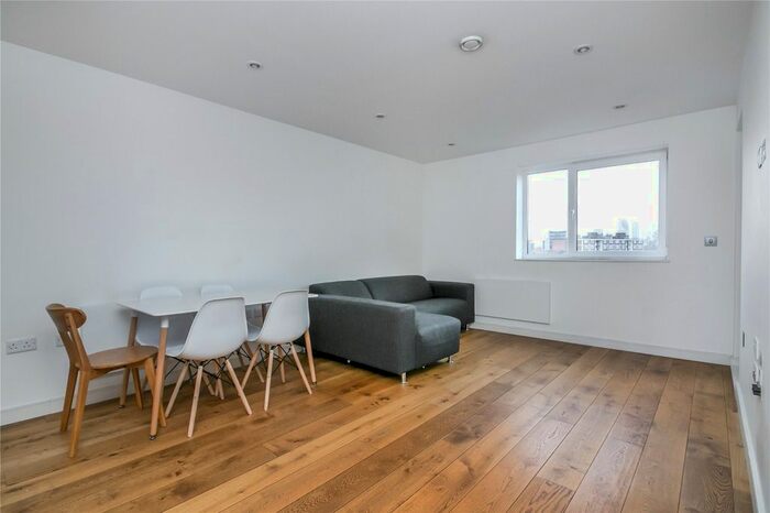 1 Bedroom Flat To Rent In Maltby Street, Tower Bridge, London, SE1