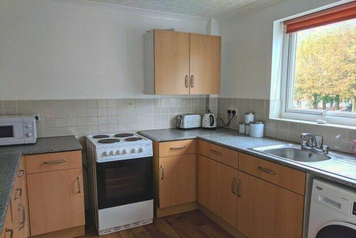 3 Bedroom Terraced House To Rent In Douglass Road, Plymouth, PL3