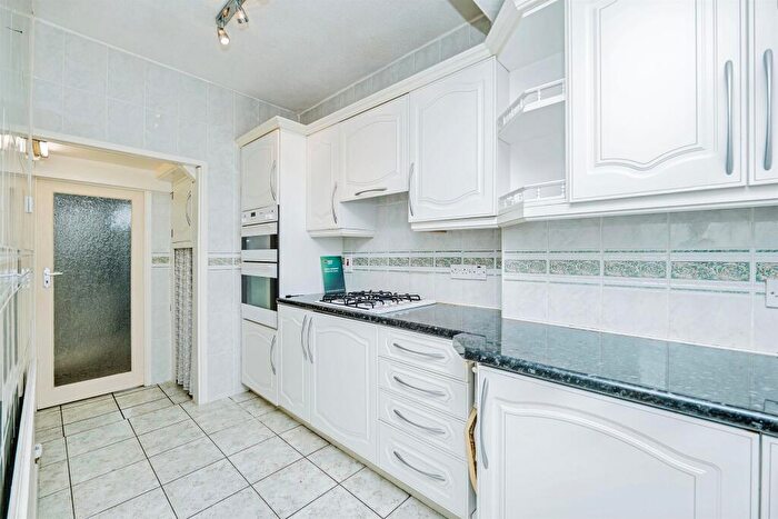 3 Bedroom Terraced House For Sale In Woodlands Road, Barry, CF63