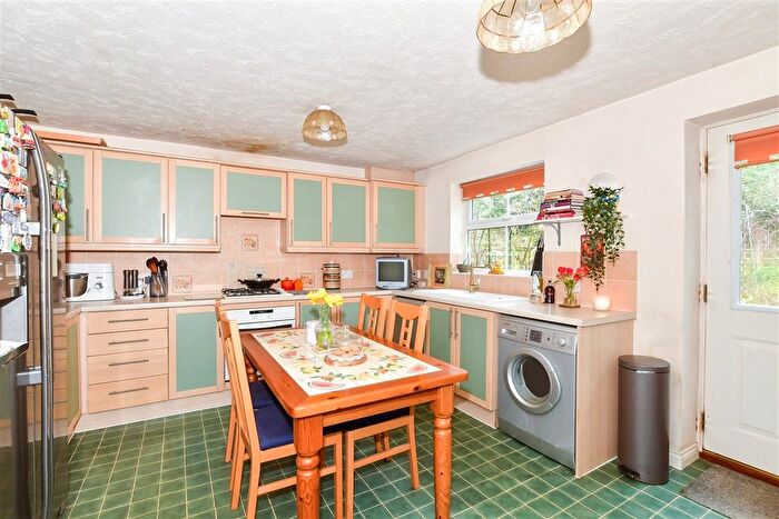 4 Bedroom Town House For Sale In Old School Place, Maidstone, Kent, ME14