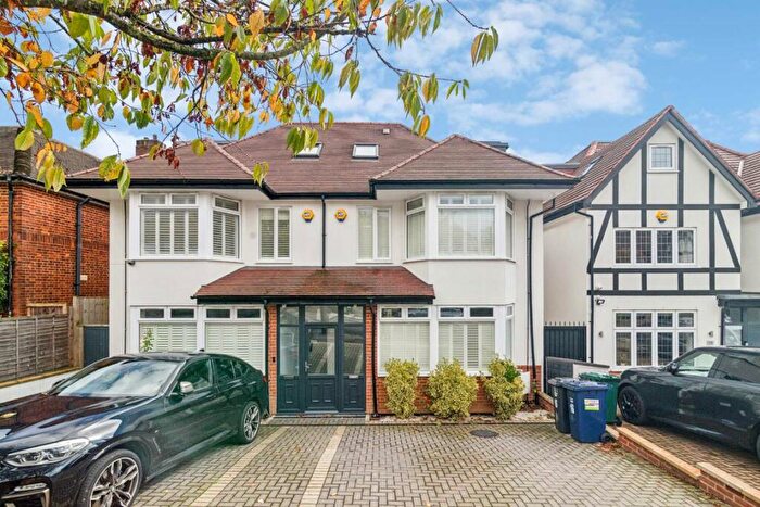 4 Bedroom Semi-Detached House To Rent In Rundell Crescent, Hendon, NW4
