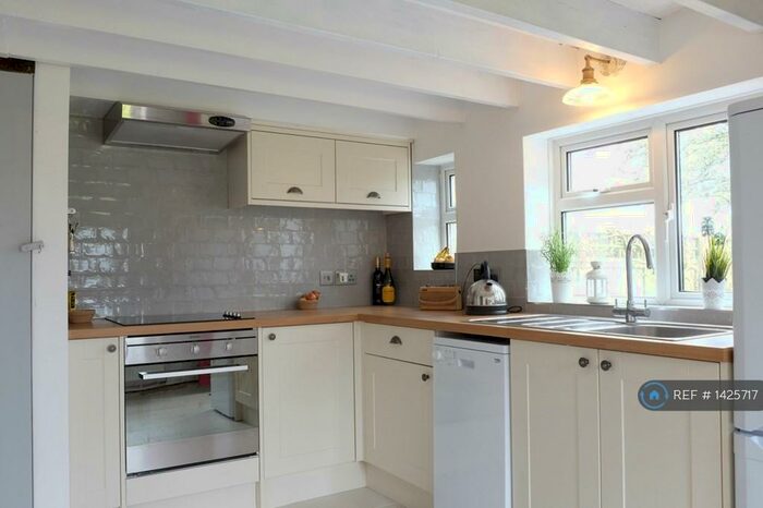 2 Bedroom Semi-Detached House To Rent In Suttons Cottages, Canterbury, CT4