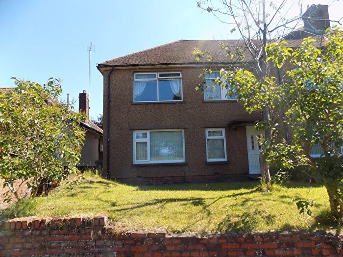 3 Bedroom Flat To Rent In Osband Flats, Brynhyfryd, Caerphilly, CF83