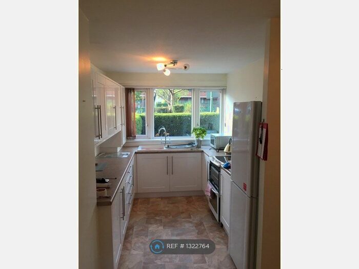 3 Bedroom Maisonette To Rent In Brecknock Road, London, N7