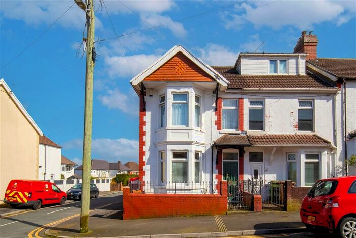 3 Bedroom End Of Terrace House For Sale In Princes Avenue, Caerphilly, CF83