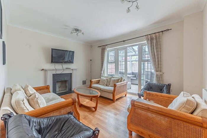 5 Bedroom Terraced House To Rent In Fauna Close, Stanmore, HA7