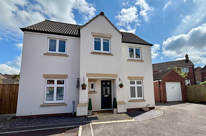 3 Bedroom Detached House For Sale In Jay Walk, Gillingham, SP8