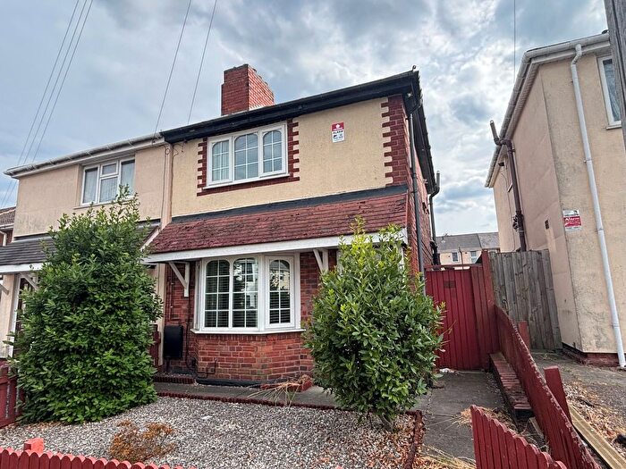 2 Bedroom Property To Rent In Russell Road, Bilston, WV14