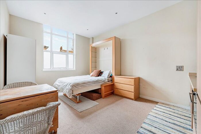 Studio To Rent In Bromyard Avenue, London, W3